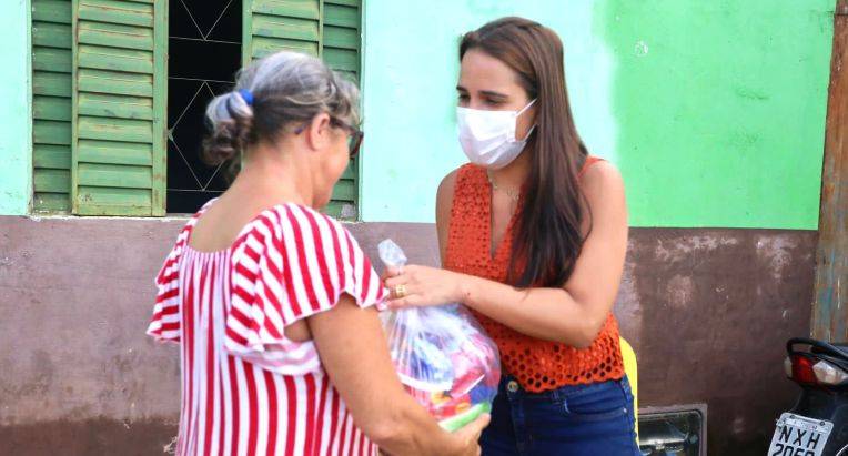 Vereadora entregou cestas buscando minimizar o sofrimento das famílias